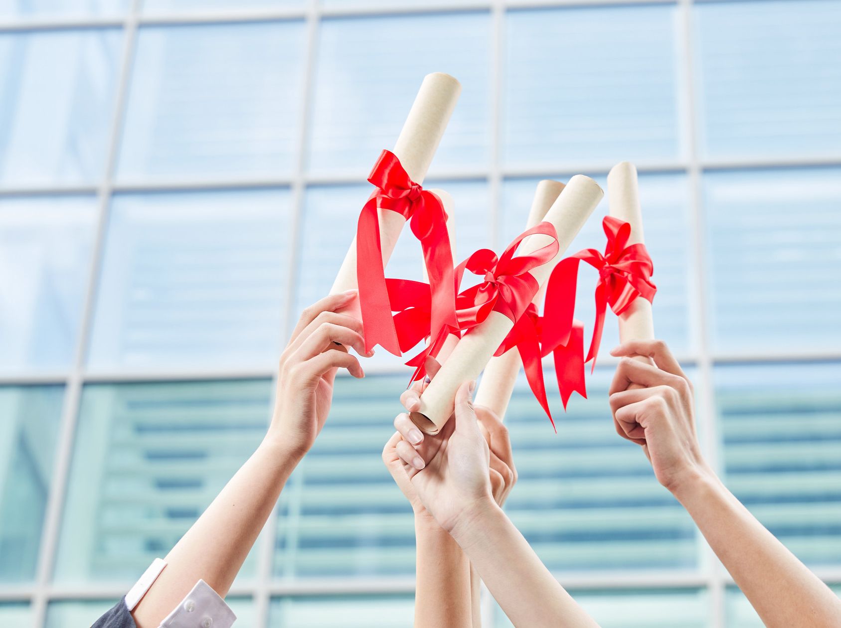 住建部部长倪虹：解决好新市民、青年人的住房问题 让他们放开手脚为美好生活去奋斗 - 乐有家